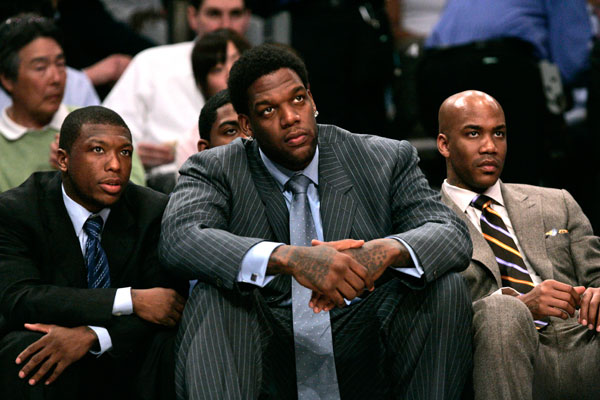 2008_04_knicksbench.jpg