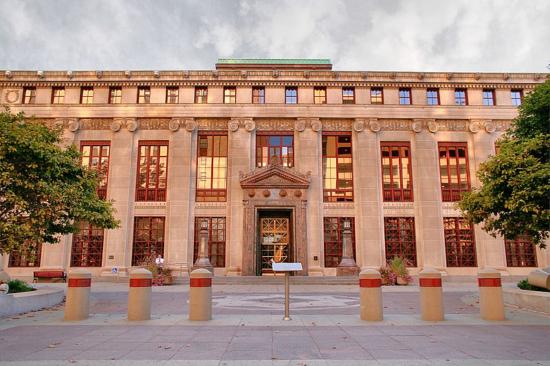 800px-Columbus-ohio-city-hall.jpg