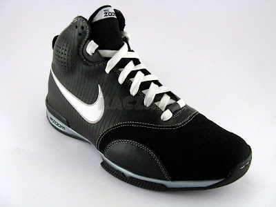 nike-zoombb-black-white-04-web.jpg