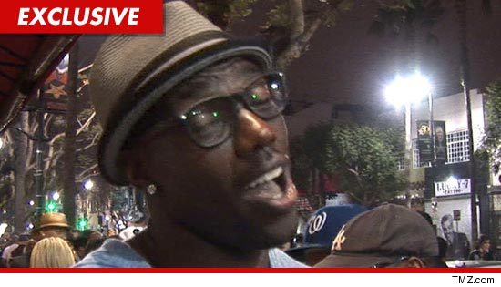 1030-terrell-owens-tmz-ex-credit.jpg