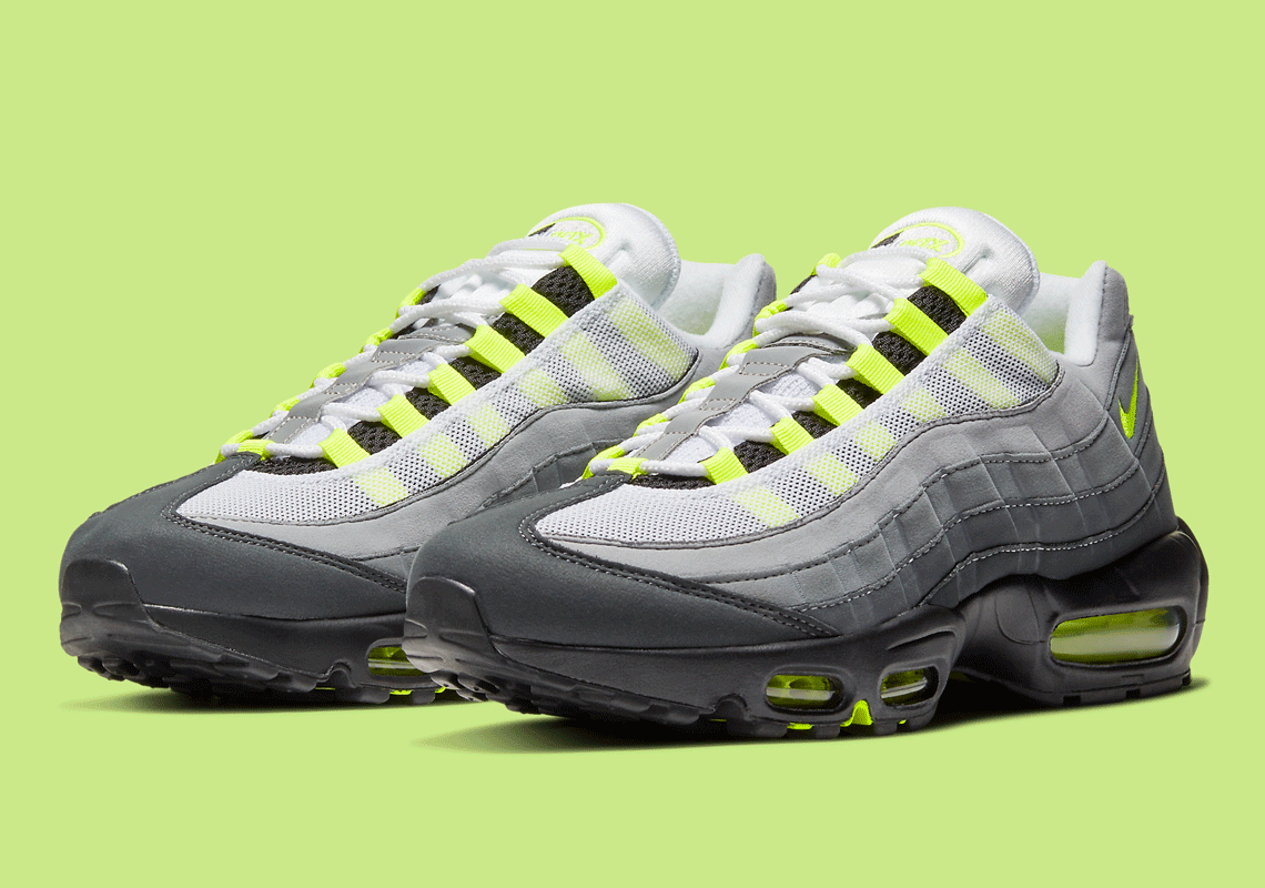 Nike-Air-Max-95-Neon-CT1689-001-1.jpg