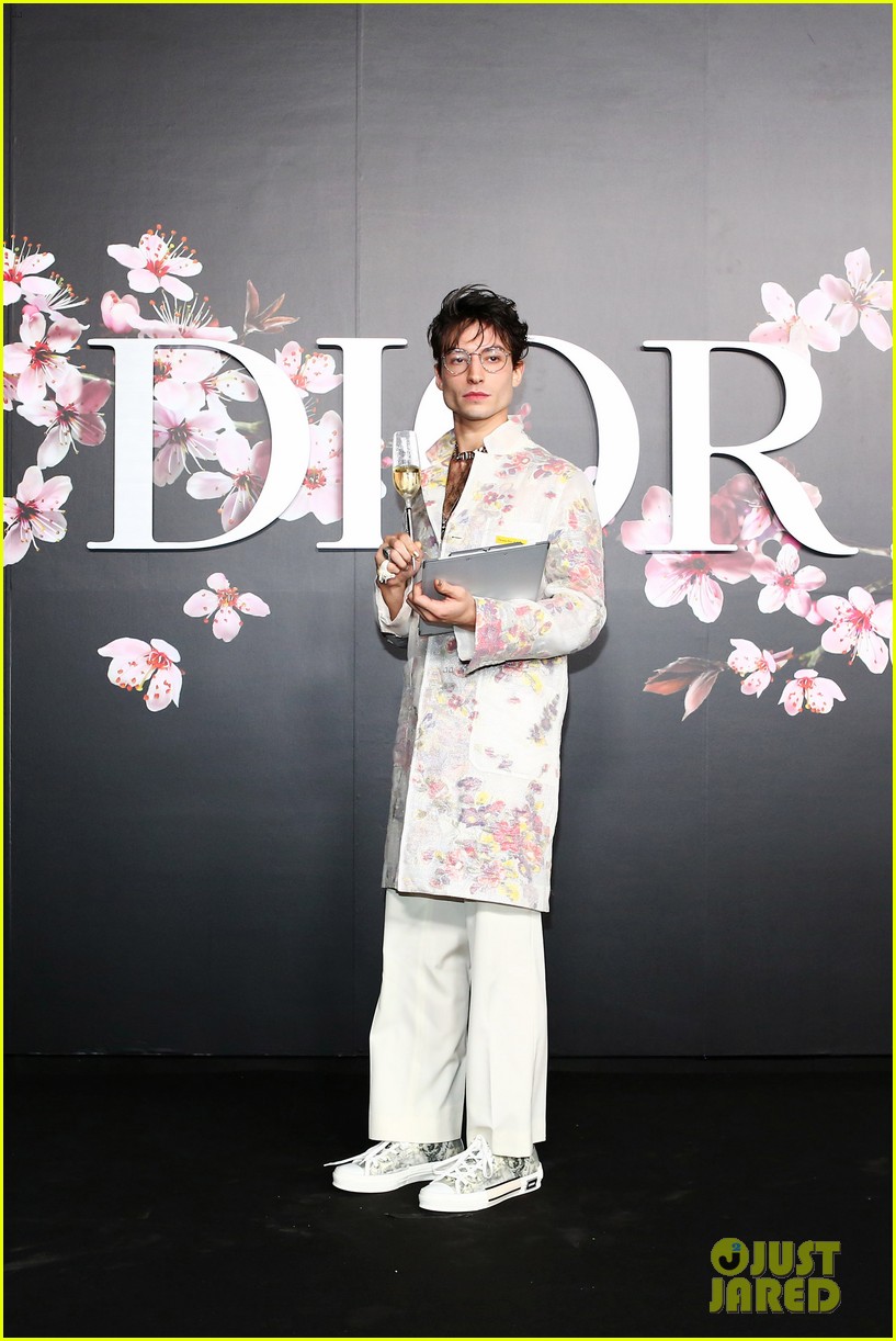 ezra-miller-joins-bella-hadid-more-at-dior-men-pre-fall-2019-collection-show-15.jpg