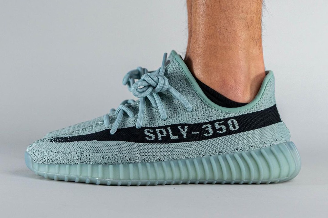 https%3A%2F%2Fhypebeast.com%2Fimage%2F2022%2F09%2Fadidas-yeezy-boost-350-v2-jade-ash-hq2060-release-info-1.jpg