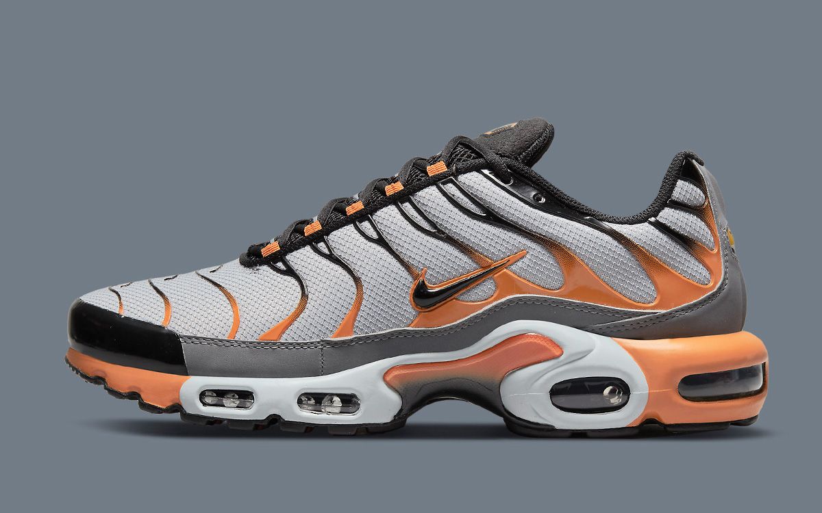 nike-air-max-plus-grey-black-orange-dm0032-001-2.jpg