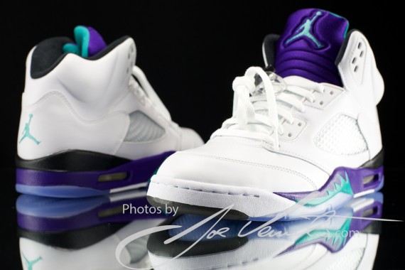 air-jordan-v-grape-new-images-10-570x380.jpg