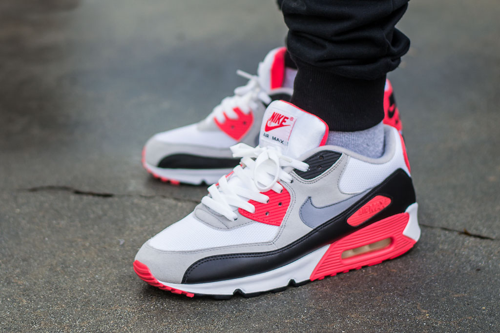 Air-Max-90-Infrared-alt.jpg