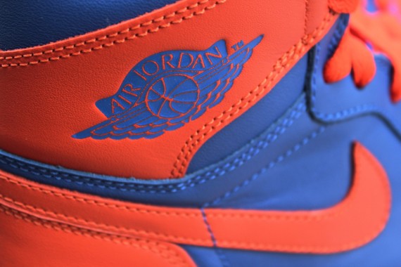 air-jordan-1-high-retro-og-knicks-sneakers-04.jpg