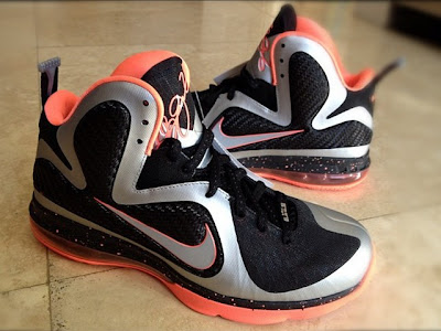 nike-lebron-9-gr-silver-black-orange-1-01.jpg