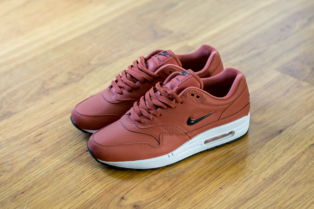 Nike-Air-Max-1-Premium-SC-Dusty-Peach-Pickup-2.jpg