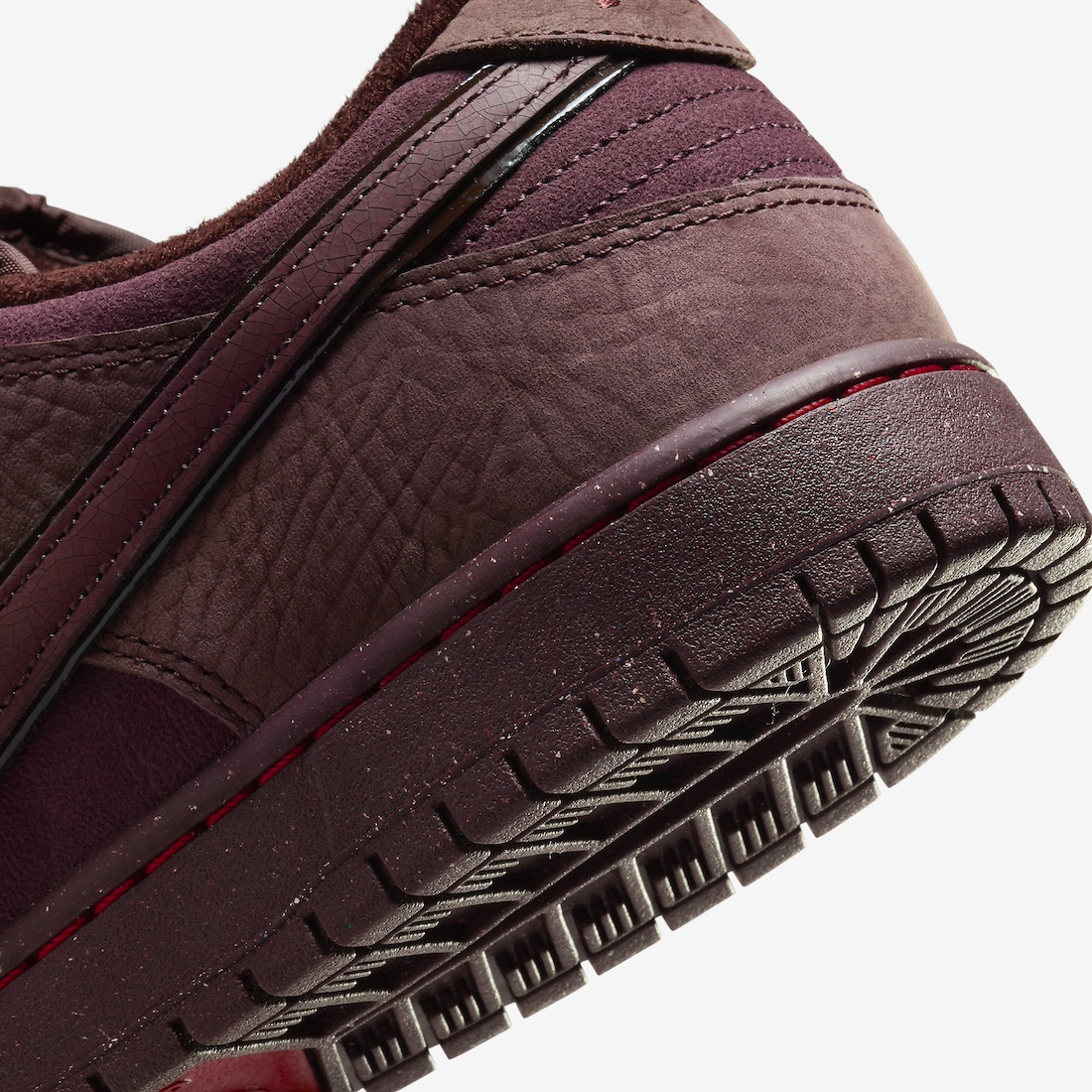 Nike-SB-Dunk-Low-City-of-Love-Burgundy-Crush-FN0619-600-7.jpeg