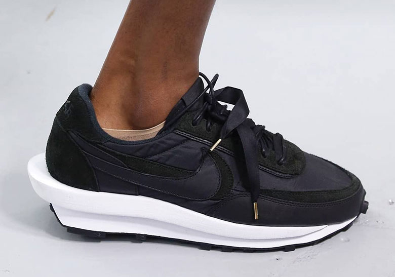 sacai-nike-ldwaffle-black-0.jpg