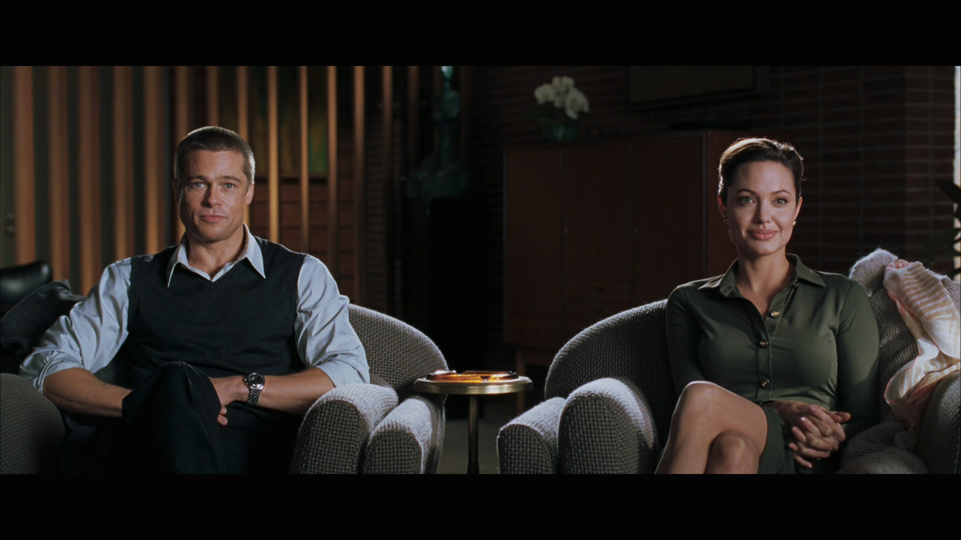 mr-mrs-smith-opening-scene.jpg