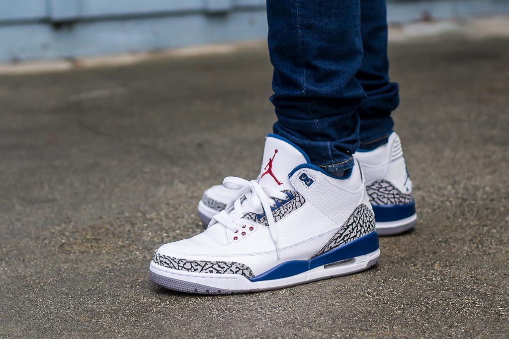 Air-Jordan-3-True-Blue-2011-again.jpg