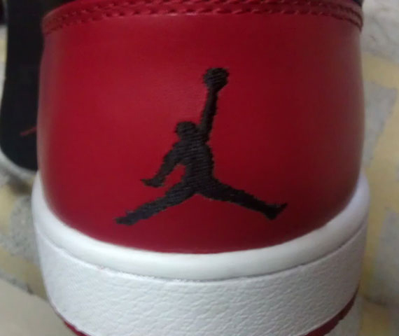 air-jordan-1-bulls-2013-03.jpg