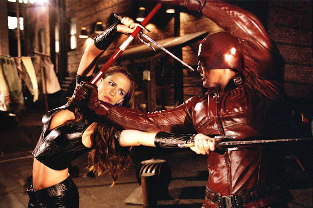 ben-affleck-daredevil-vs-jennifer-garner-elektra.jpg