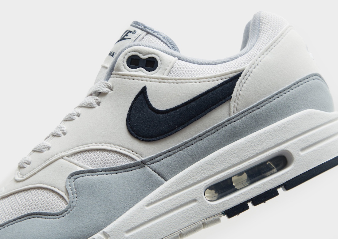 Nike-Air-Max-1-Platinum-Tint-Dark-Obsidian-3.jpeg