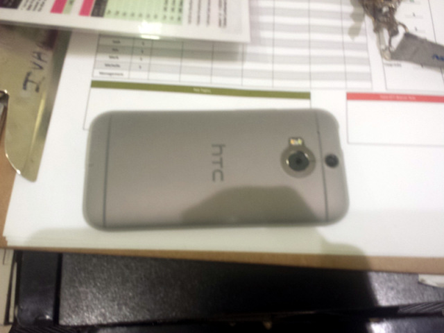 new-htc-one-leak.jpg