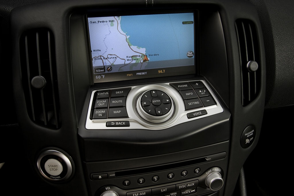 2009_370Z_Interior_-.jpg