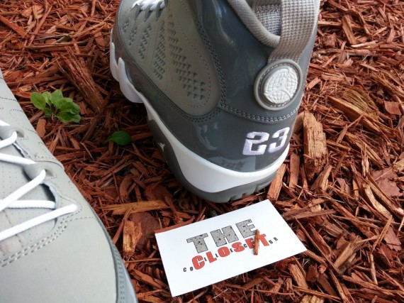 air-jordan-9-cool-grey-2012-03-570x427.jpg