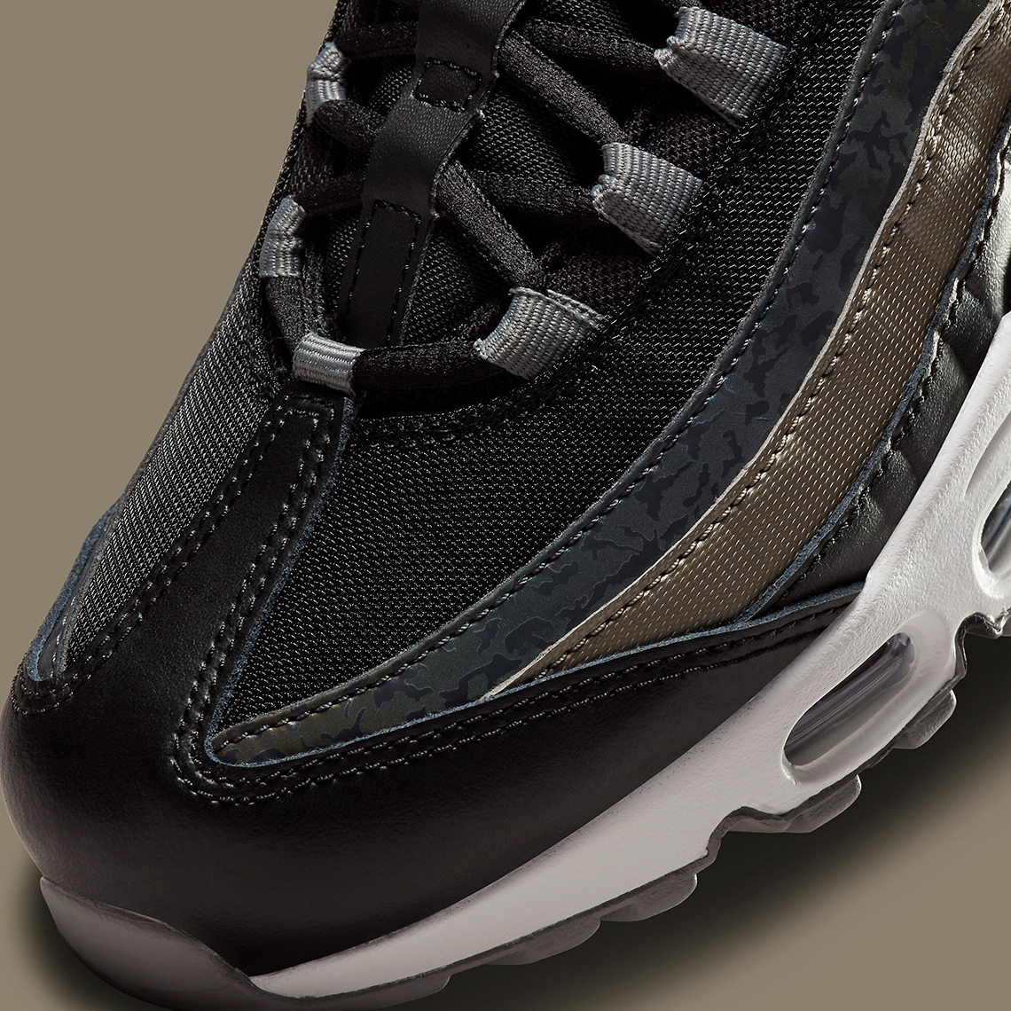 Nike-Air-Max-95-DC9474-001-6.jpg