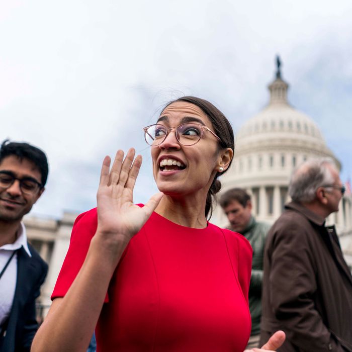 908cf4def7b5251ef7d447a794627db2b5-21-alexandria-ocasio-cortez.rsquare.w700.jpg