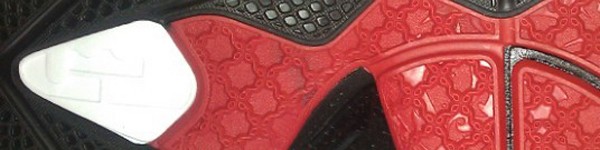 news_lebron9-outsole.jpg