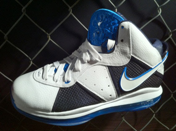 nike-lebron-8-new-10-8-03.jpg