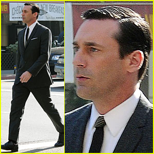 jon-hamm-mad-men-set-suit.jpg