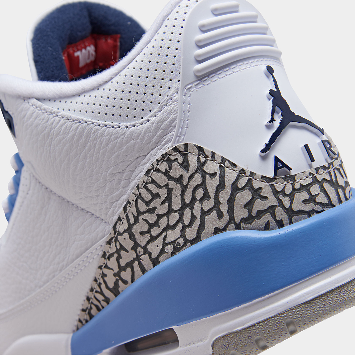 air-jordan-3-unc-CT8532-104-3.jpg