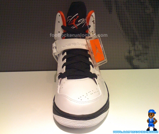 jordan_flight_45_chicago_quickstrike-3med.jpg