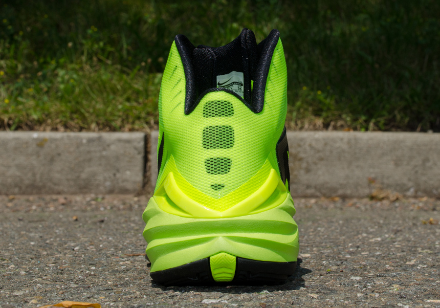 nike-hyperdunk-2014-volt-3.jpg