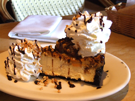 snickers-cheesecake.jpg