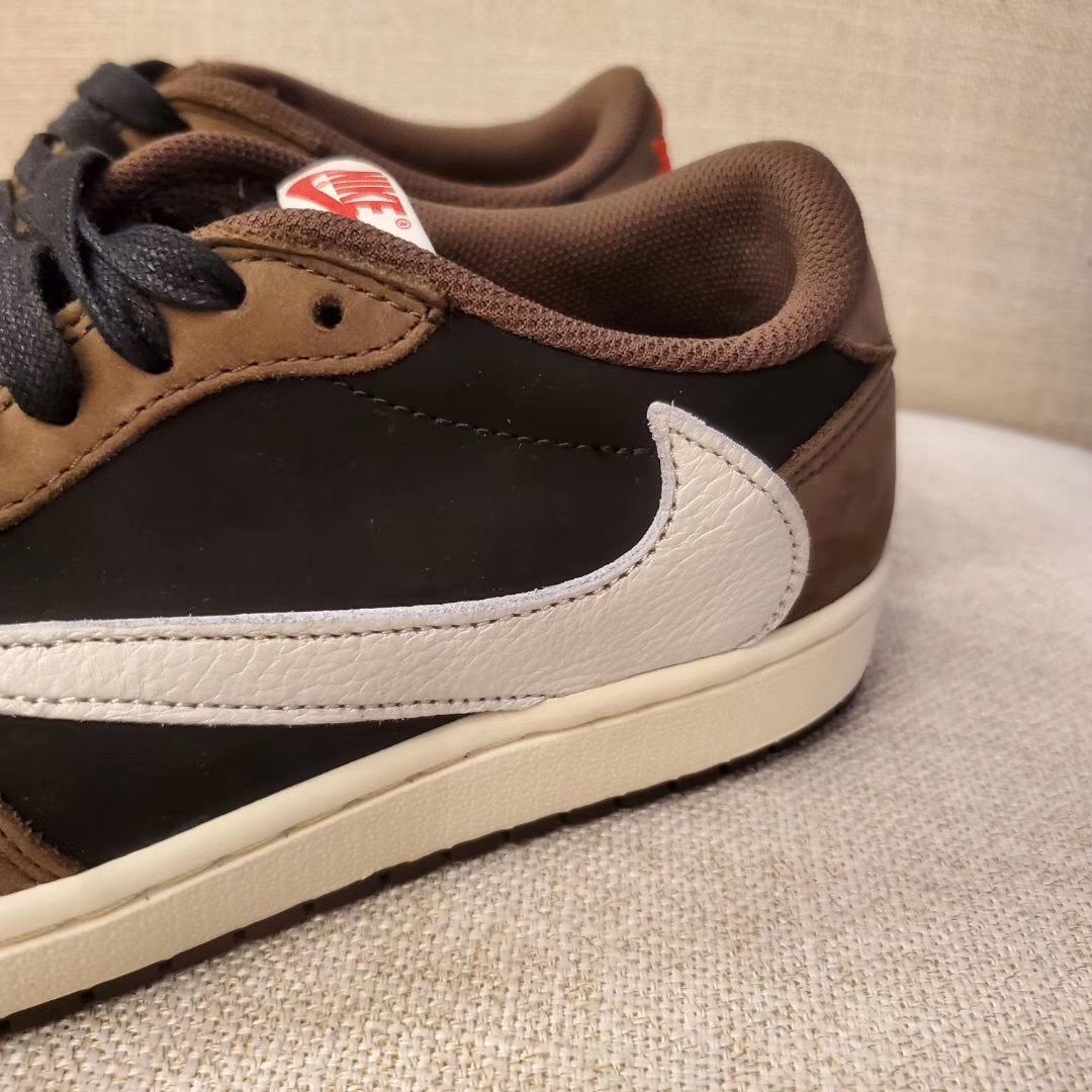 Travis-Scott-Air-Jordan-1-Low-CQ4277-001-Release-Date-Pricing-3.jpg