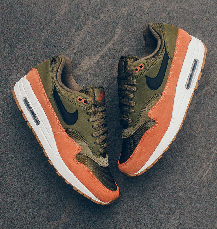 nike-air-max-1-olive-2.jpg