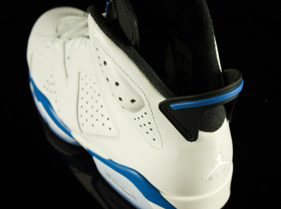 air-jordan-6-retro-sport-blue-05-570x425.jpg