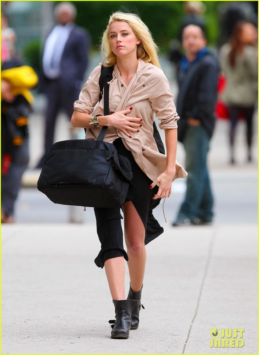 amber-heard-io-tillett-wright-nyc-day-out-01.jpg