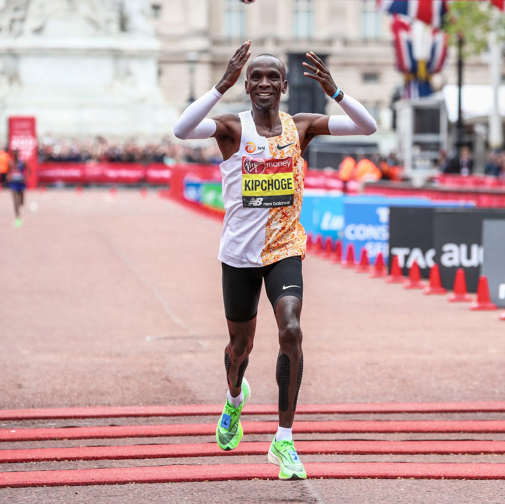 kipchoge-eliudfh1c-london19-jpg-1556469092.jpg