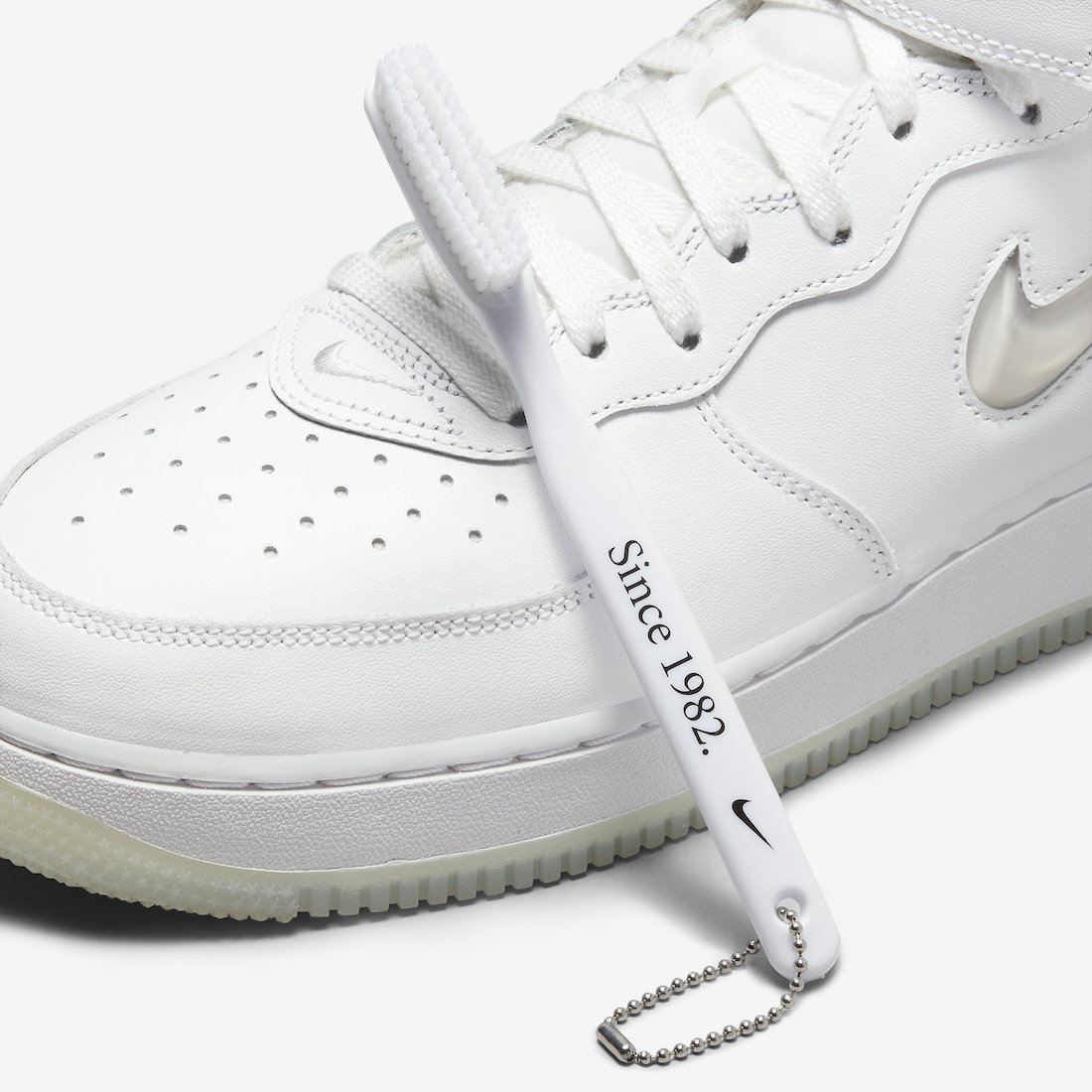 Nike Air Force 1 Mid Jewel Summit White Light Bone DZ2672-101 Release Date