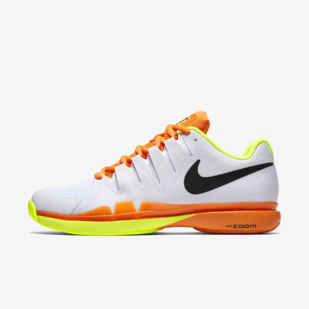 NIKE-ZOOM-VAPOR-95-TOUR-631458_107_A_PREM.jpg