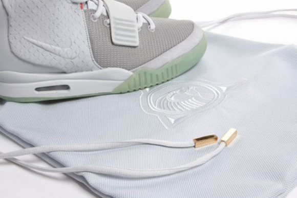 stores-selling-nike-air-yeezy-2.jpg