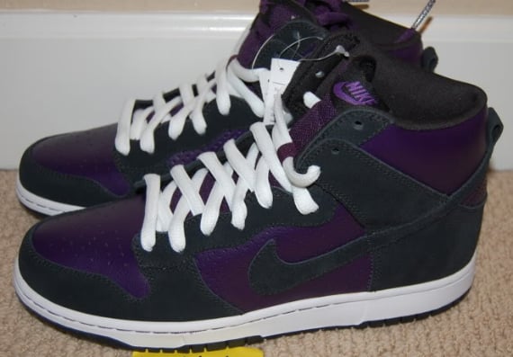 nike-sb-dunk-high-sacramento-kings-purple-black-white.jpg