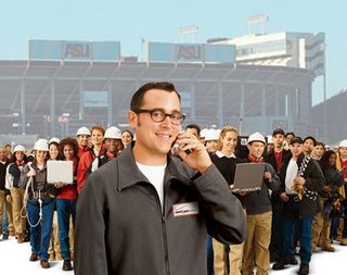 1333690514_VERIZON_GUY_CROWD.jpg