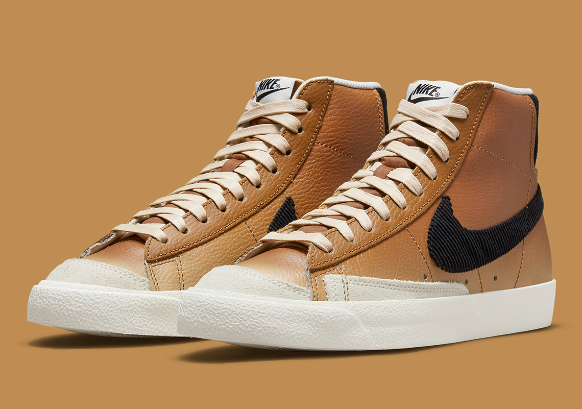 Nike-Blazer-Mid-77-DO6683-200-.jpg