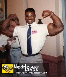 Big+Ronnie+Coleman+-+013+-+www.Musclebase.Blogspot.com.JPG