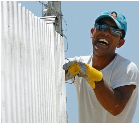 Obama+Fence.jpg