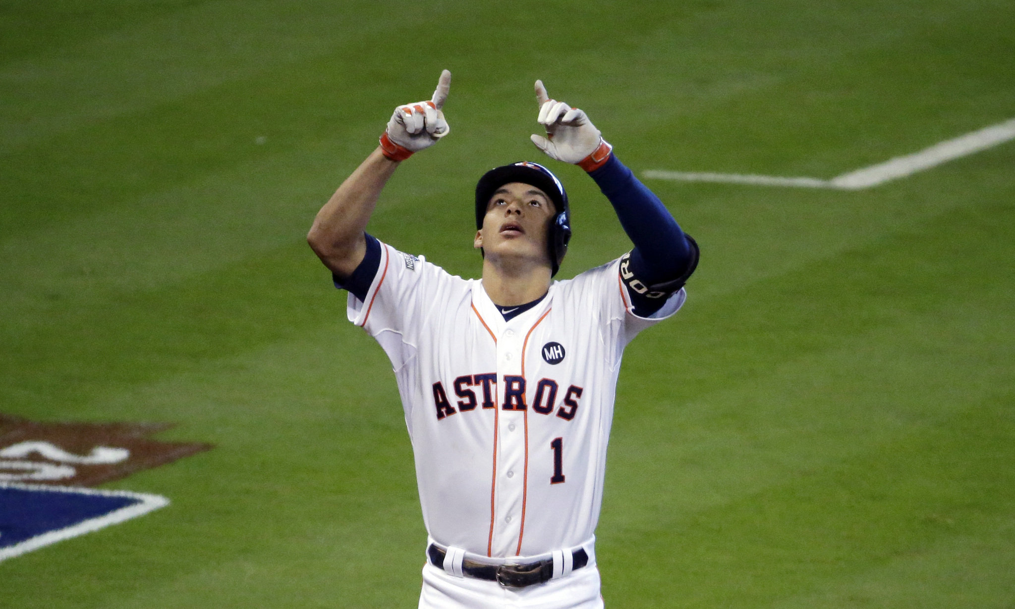 carlos-correa-980054f0349c0e30.jpg