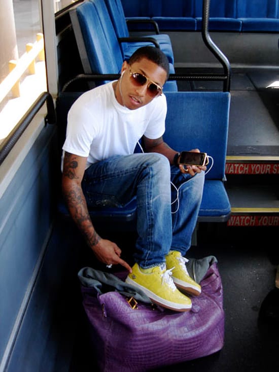 pharrell-williams-bape-croc-spongebob-bapesta-2.jpg