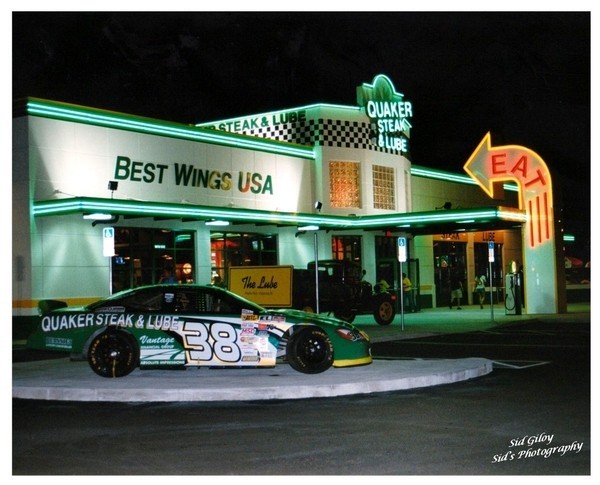 Quaker_Steak__Lube.222191930_large.jpg