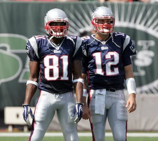 2007randymoss_tombrady.jpg