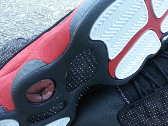 air-jordan-xiii-black-varsity-red-white-03-570x427.jpg